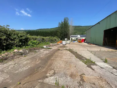 Unit 11, Neath Vale Supplier Park, Neath, Industrial / Warehouse To Let - 964c2599-6c06-41e7-90e1-4d9e3e4daf67.JPG