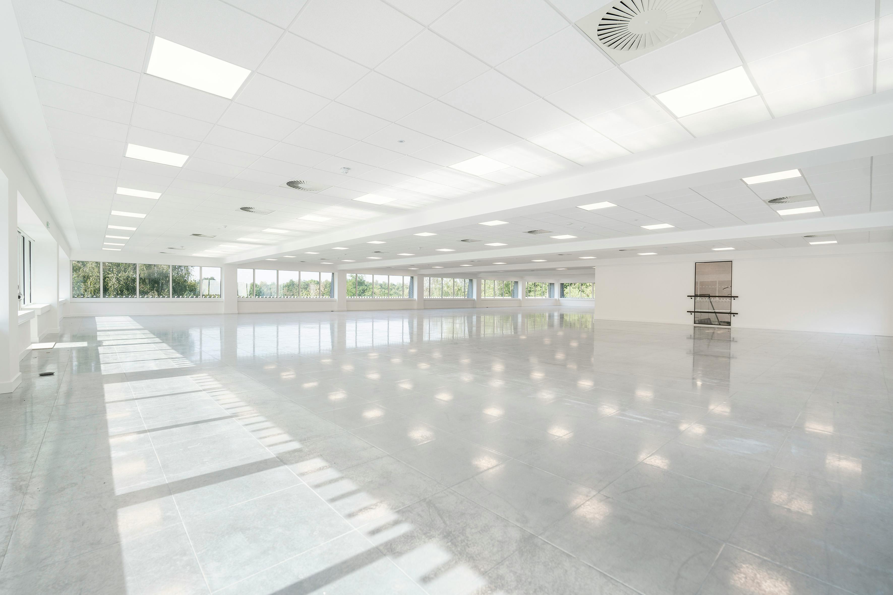 Office in Ashford - photo 3