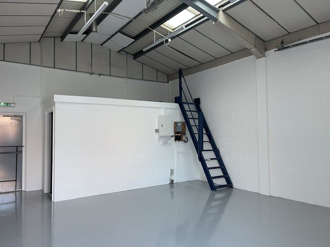 Unit 42 Robert Cort Industrial Estate, Reading, Industrial / Warehouse To Let - Indicative Photo of Similar Unit