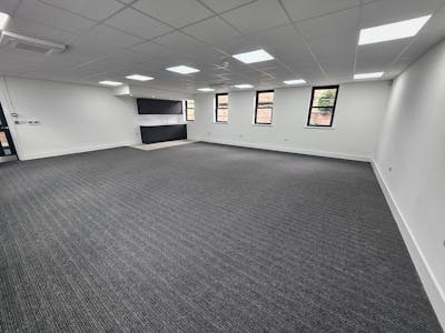 5 Old Oak Street, Manchester, Office / Retail To Let - 20250522_105818.jpg