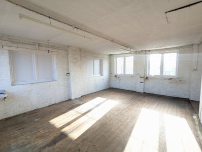 1A Harwoods Road, Watford, Industrial For Sale - PXL_20260305_144906084.jpg