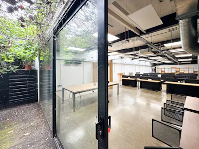 61-63 Rochester Place, London, Office To Let - IMG_3252.jpg