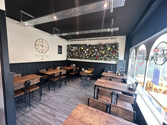 Berrys Arcade, Rayleigh, Office / Retail To Let - IMG20250522WA0008.jpg