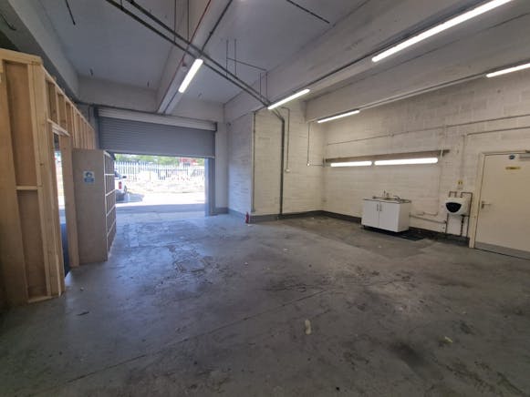 Unit 1, Roentgen Court, Basingstoke, Industrial / Industrial To Let - 2973ced131d94ca282b03dbece103276.JPG