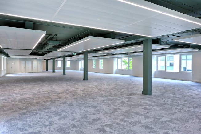 Portland, 25 High Street, Crawley, Offices To Let - IMG_3246_HDR_edit-light.jpg