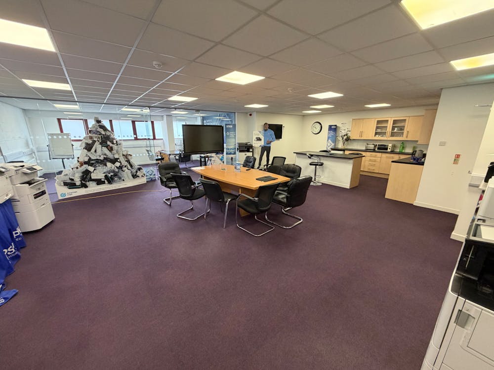 41 Phoenix Business Park, Birmingham, Industrial / Warehouse To Let - Photo 30-03-2026, 11 50 46.jpg