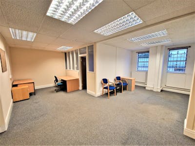 M5a Maxron House, Green Lane Business Centre, Stockport, Industrial/Logistics / Office To Let - 20230203_091540 2.jpg