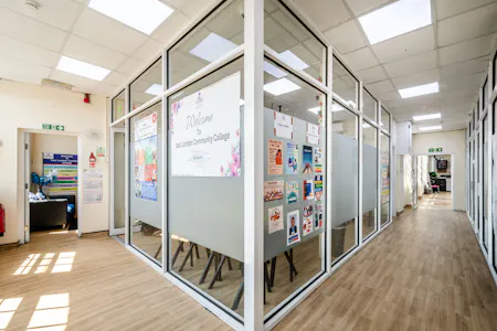 149-151 Commercial Road, London, Office To Let - Commercial Rd 149-151 2F - Low Res 7.jpg