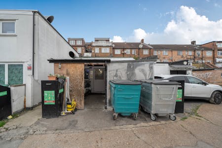 455 Uxbridge Road, Hatch End, Pinner, Retail To Let - 1436971 (6).jpg