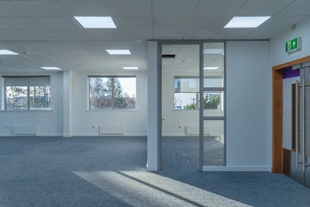 Douglas House, Hillington Park, Glasgow, Office For Sale - TopFloor_02.jpg