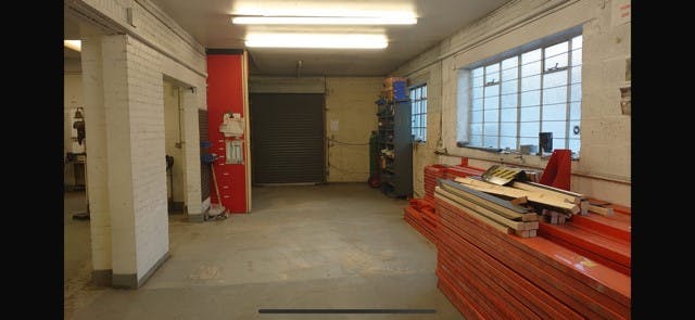 Industrial Unit in Enfield - photo 4