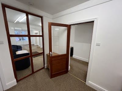 80 Chapel Lane, Wilmslow, Office / Retail To Let - IMG_0823.jpg