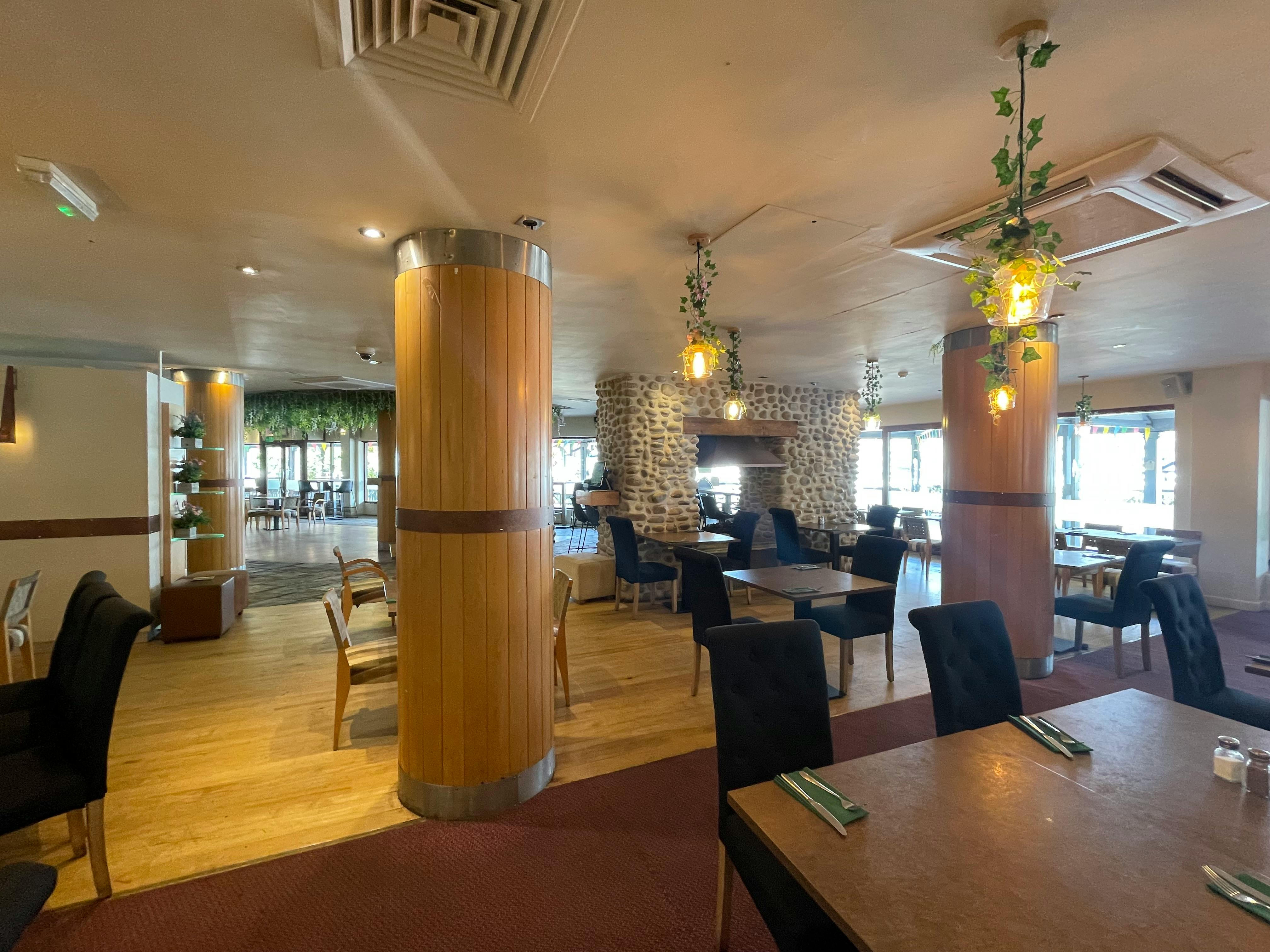 Retail/Shop in Portsmouth - photo 3