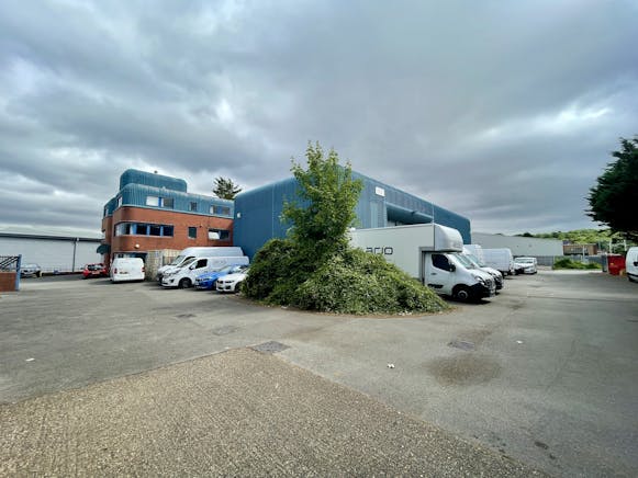 Unit 9 Finway, Luton, Industrial For Sale - IMG_2371.JPG