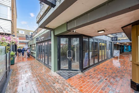 20 Brighton Square, Brighton, A3 (Restaurants and Cafes) / Bar / E Class restaurant (with extract) / Food & Beverage / Restaurant / Retail To Let - Brighton Square 20-002 2.JPG