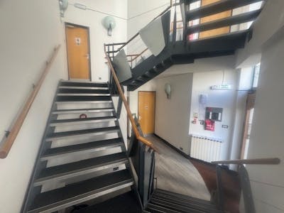 Unit 1 Heathgate Place, London, Office To Let - 5.jpg