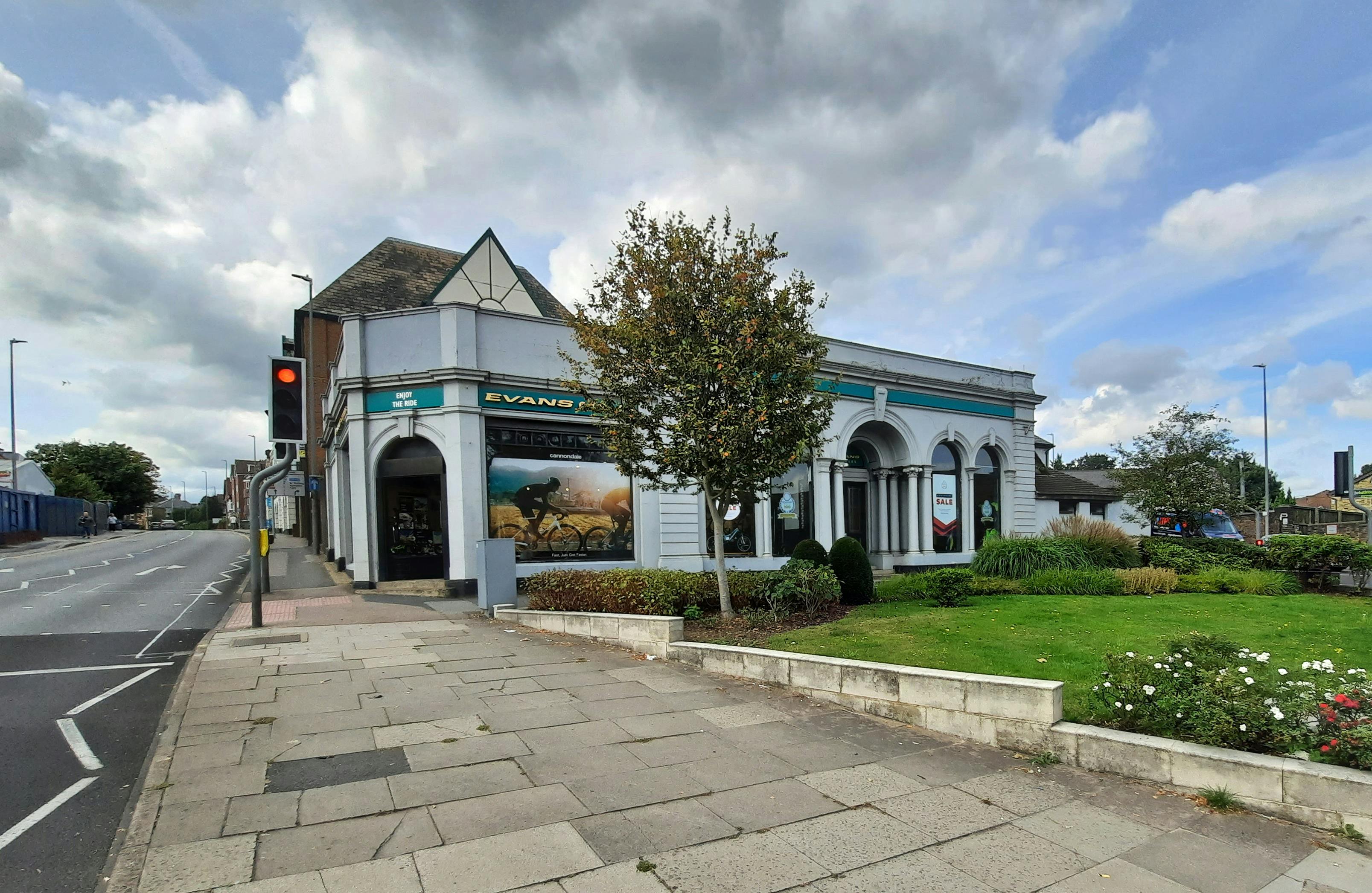 Former Evans Cycles, 2 Tonbridge Road, Maidstone, Retail To Let - 2 Tonbridge Front.jpg