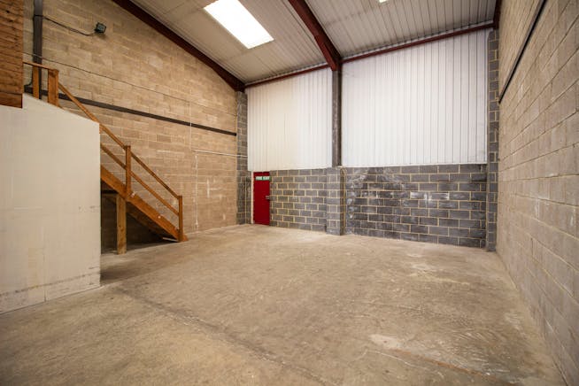 Unit 5, Devonshire Court, Feltham, Industrial / Warehouse To Let - 4.jpg