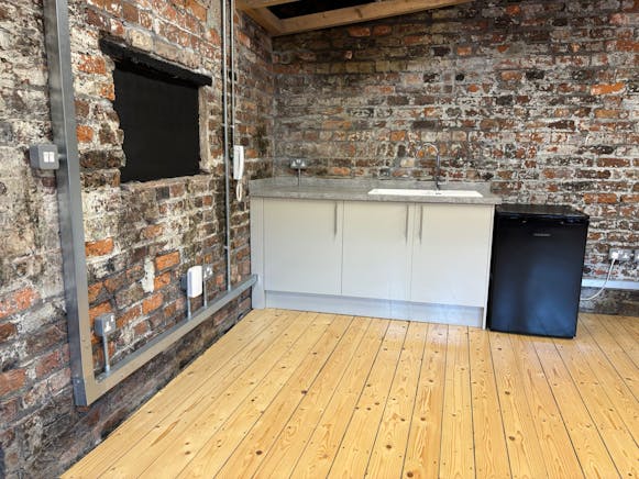 Leah's Yard, Office F15, Sheffield, Offices To Let - WhatsApp Image 2026-05-07 at 14.37.29 (1).jpeg