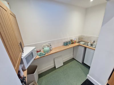 25 London Road, Waterlooville, Leisure / Office / Retail To Let - 20250925_105509.jpg