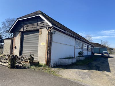 Forward Garage and workshops, Sherborne, Industrial/Logistics To Let / For Sale - IMG_0867.JPG