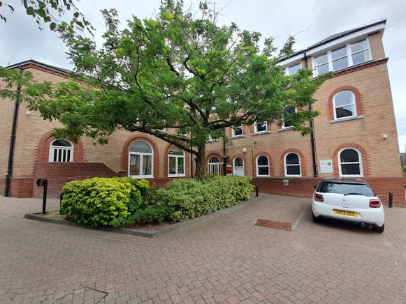 Exchange Square, Jewry Street, Winchester, Offices To Let - 20230627_115726.jpg