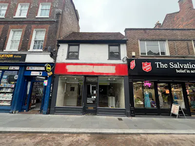 18 White Hart Street, High Wycombe, Retail To Let - 20260914_091909826_iOS.jpg