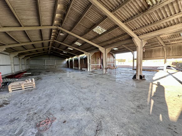 Unit 12, Thame, Industrial To Let - IMG_9794 2.jpeg