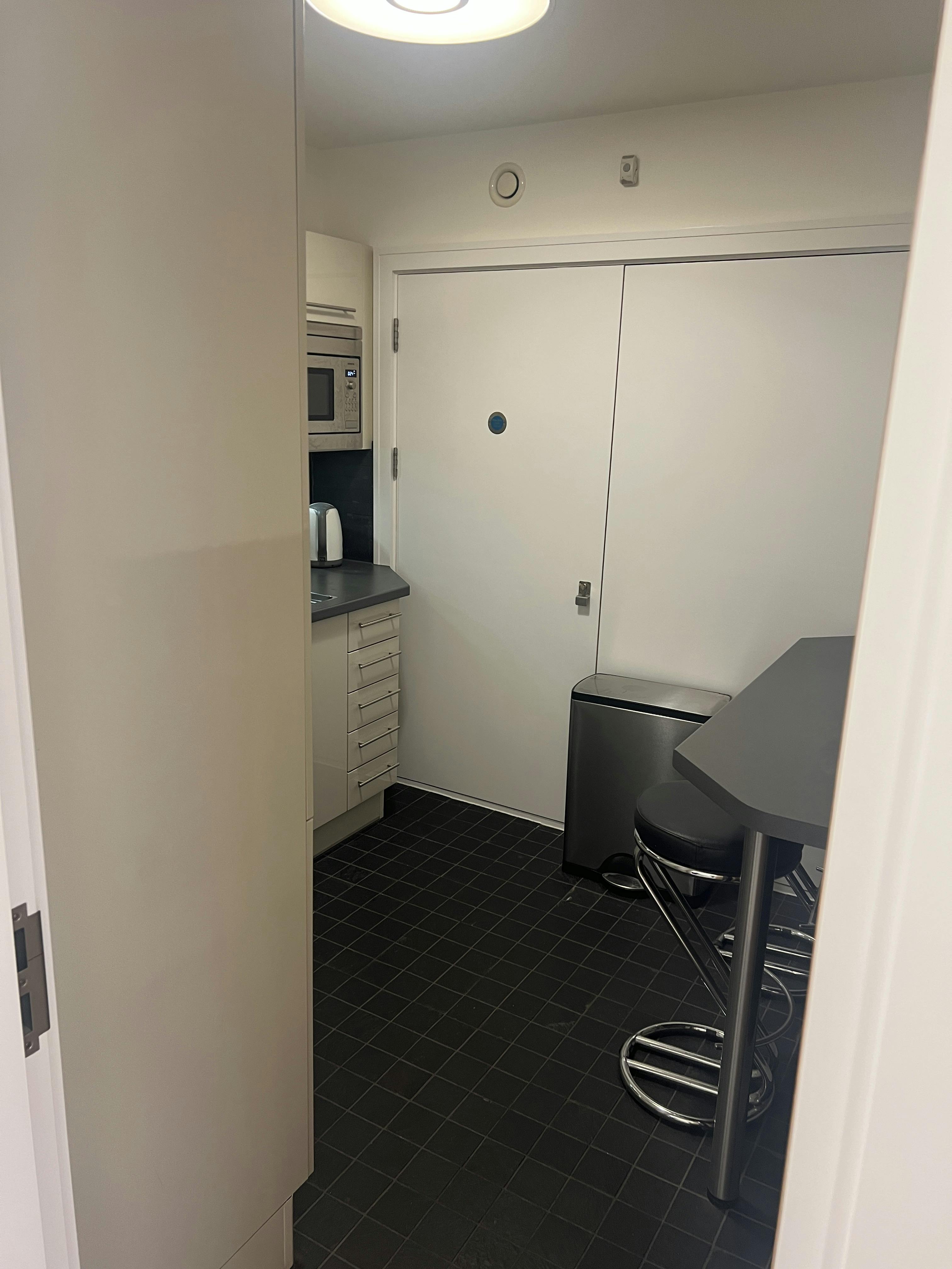 Solon House, Peterborough Road, Fulham, Office To Let - IMG_2456.JPG