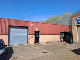 Unit 24, Longshot Industrial Estate, Bracknell, Industrial To Let - 1000001624.jpg