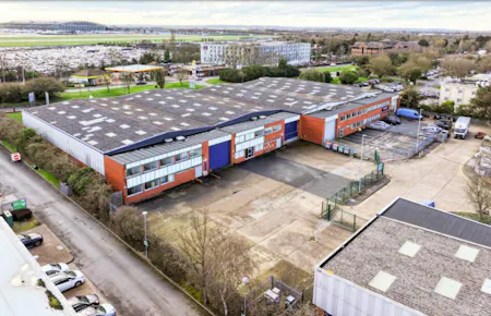 Unit 4-5 Skyport Trade Park, Heathrow, Industrial / Warehouse To Let - 4-5 Skyport - Main.png