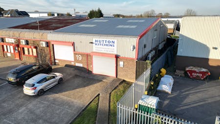 Unit 19 Newlands End, Basildon, Industrial/Logistics / Trade Counter To Let - dji_fly_20251125_113258_713_1764168108634_photo.jpg