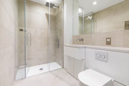 Flat 9, London, Residential Flat To Let - Bathroom 1