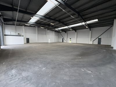 Units 18-20, Severnside Trading Estate, Textilose Road, Manchester, Industrial To Let - IMG_0871.JPG