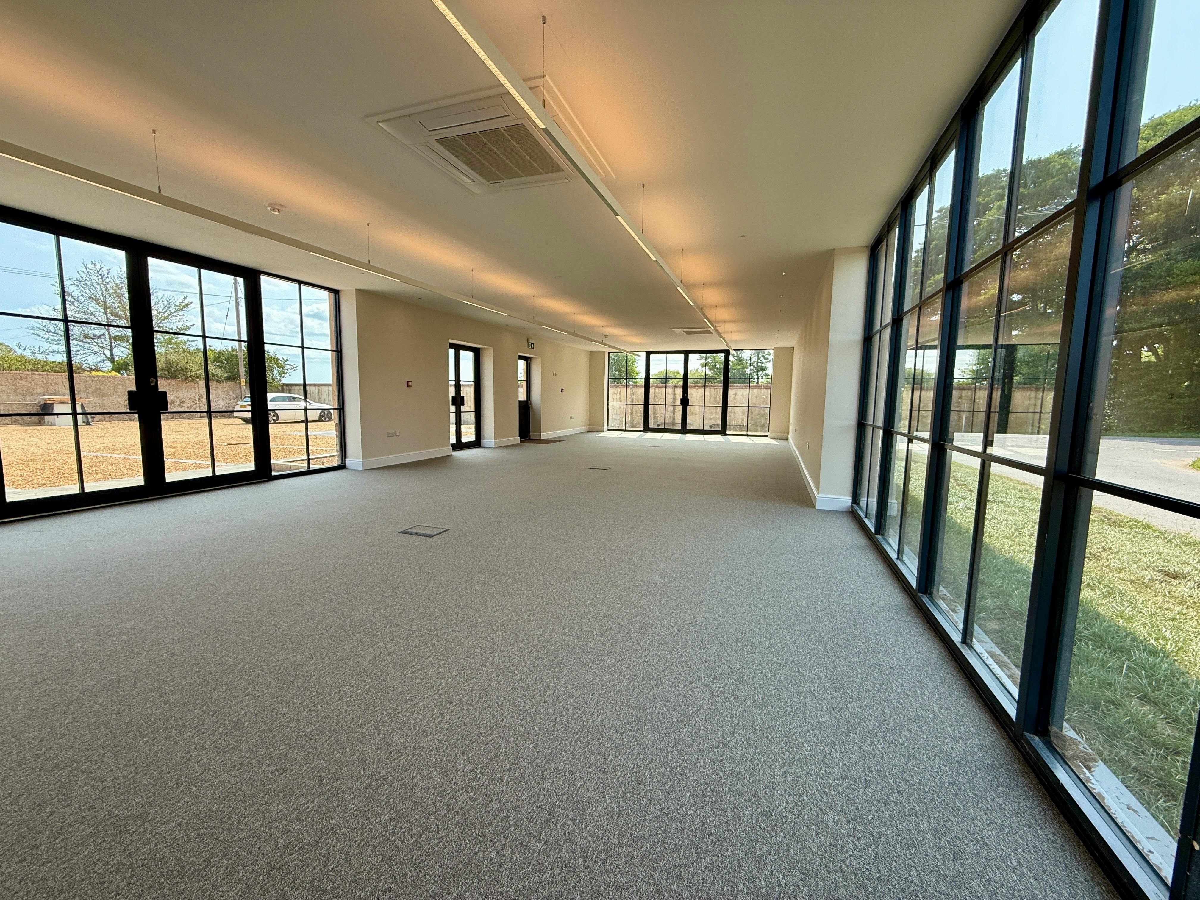 Office in Christchurch - photo 2