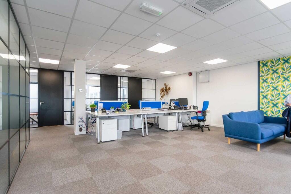 Office in Wimborne - photo 3