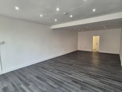 210 Manchester Road, Altrincham, Leisure / Retail To Let - 20260630_101015.jpg