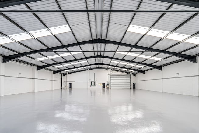 Units 3 & 4 Bracknell Business Centre, Downmill Road, Bracknell, Warehouse & Industrial To Let - DSC07504.jpg