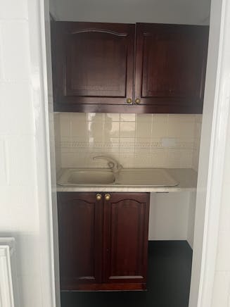 Unit 9, Vale Industrial Estate, Aylesbury, Industrial To Let - IMG_3104.JPG