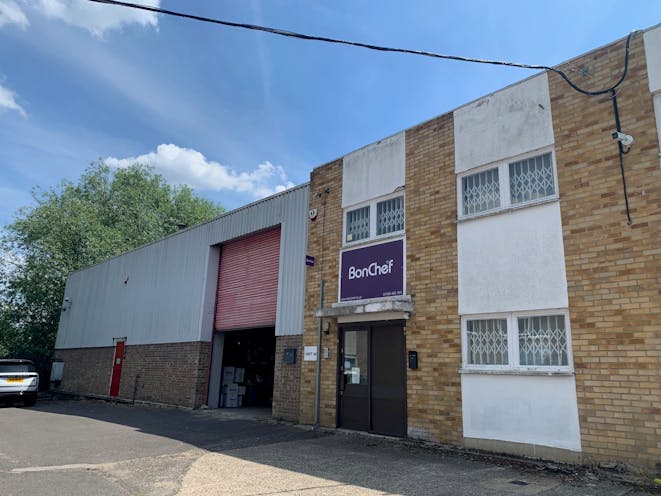 Unit 4D Paddock Road Trading Estate, Reading, Industrial / Warehouse To Let / For Sale - 1.jpg