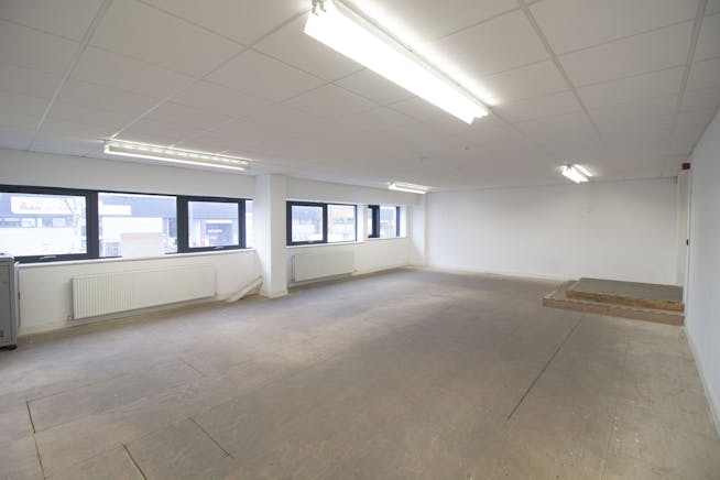 Unit 8 Hampton Business Park, Feltham, Trade Counter / Showroom / Industrial / Warehouse Lease Assignment - 4.jpg