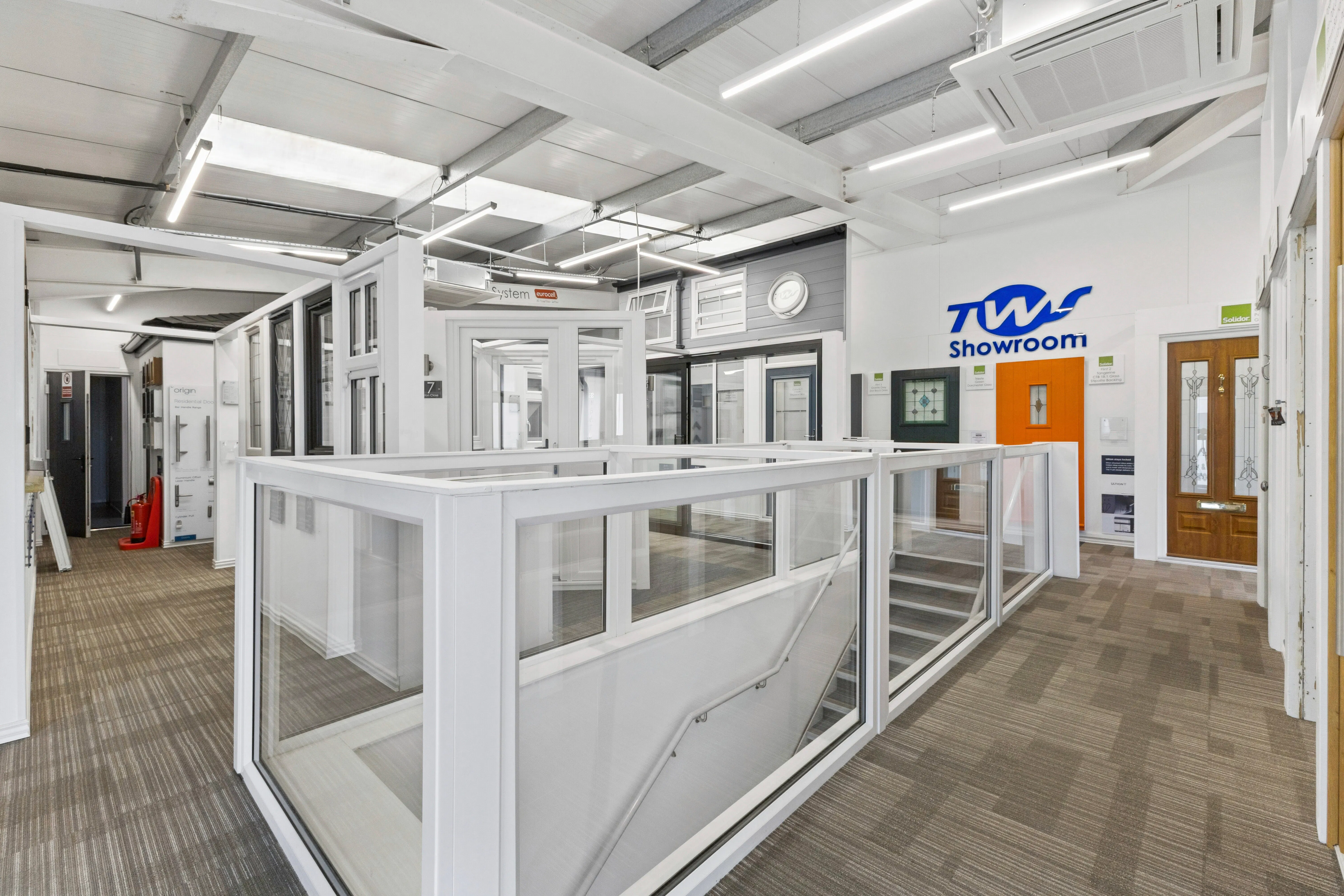 Unit 17, Aylesbury, Industrial / Industrial For Sale - 112514_17 Anglo Business Park(7).jpg