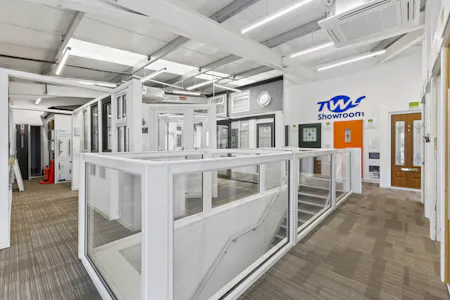 Unit 17, Aylesbury, Industrial / Trade Counter For Sale - 112514_17 Anglo Business Park(7).jpg