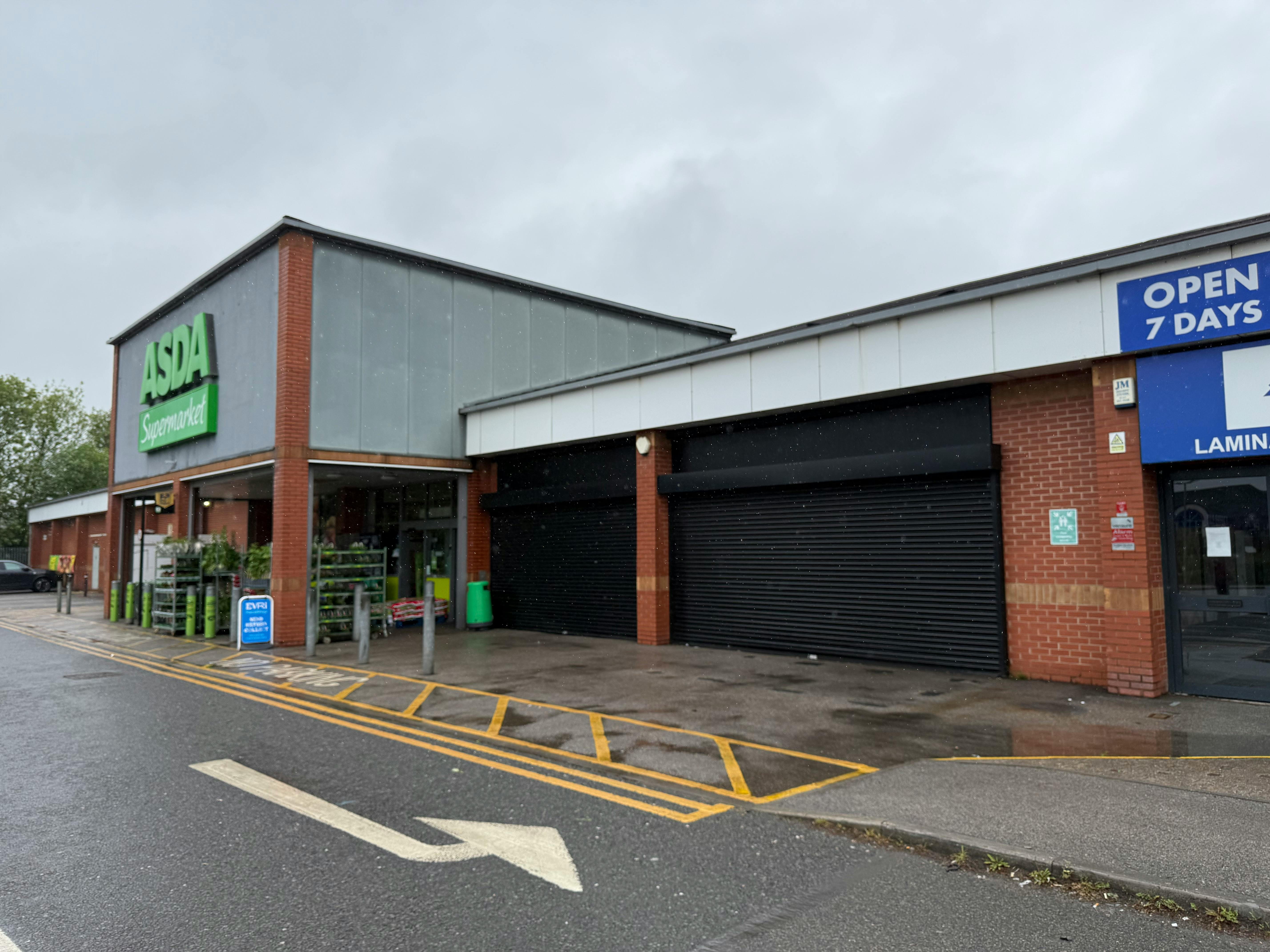 Unit 2/3, Taylors Lane, Rotherham, Retail To Let - IMG_0291.jpeg