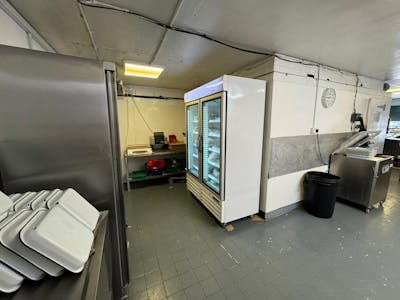 416 Whitmore Way, Basildon, Office / Retail To Let - IMG20250912WA0011.jpg