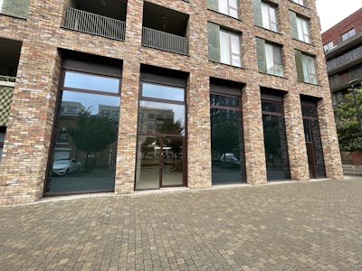 14-15 Upper Dock Walk, London, Office / Retail To Let - IMG_2132.jpg