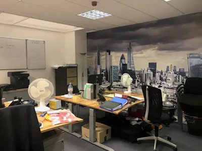 Unit 2 Cedar Court, London, Office To Let - IMG-3204.JPG
