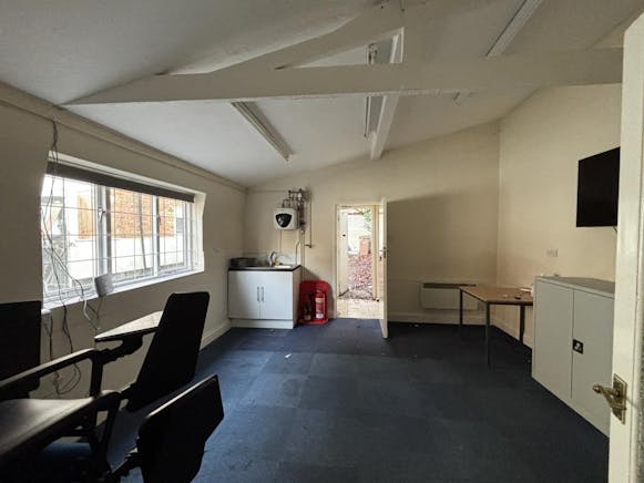 Storage & office units, 47(B-F) Queens Road, Bury St. Edmunds, Industrial / Office To Let - IMG_4145-1024x768.JPG