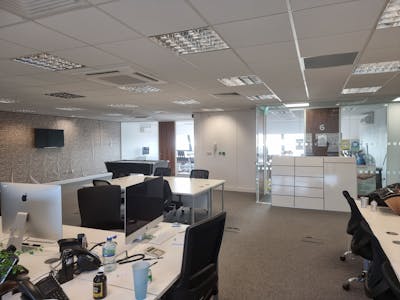 2nd Floor Offices, 1 Amberley Court, Crawley, Office To Let - 20220321_080323.jpg