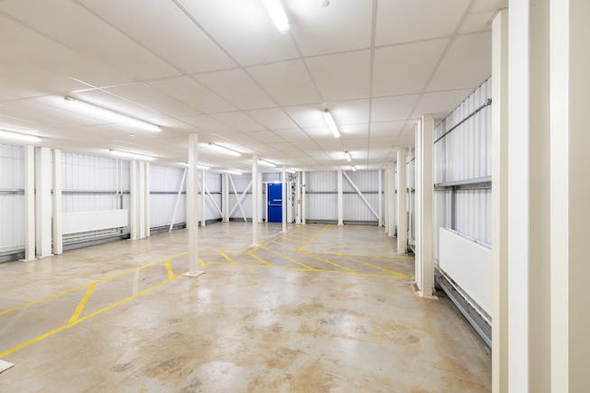 Unit 8 Aerodrome Road, Hendon, Industrial / Offices To Let - 583A4579-HDR.jpg